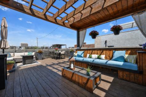 1525 West Fry Street Chicago IL 60642