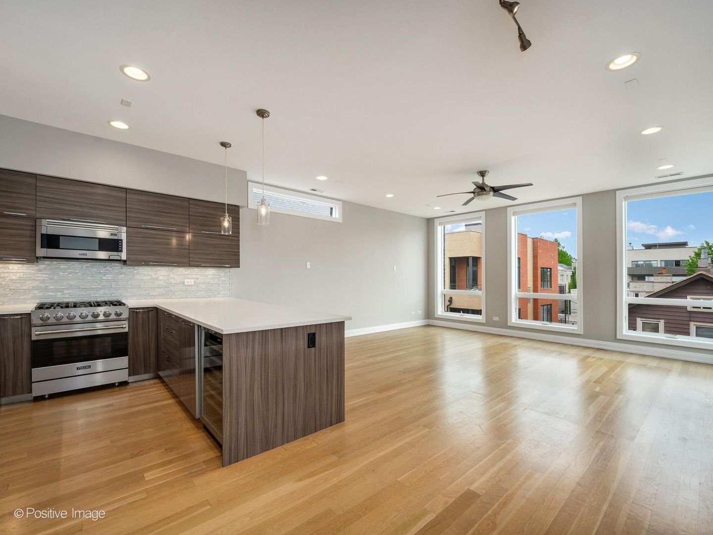 1525 West Fry Street Chicago IL 60642