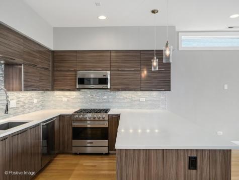 1525 West Fry Street Chicago IL 60642