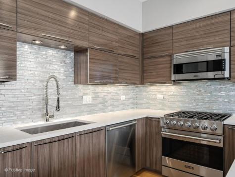 1525 West Fry Street Chicago IL 60642