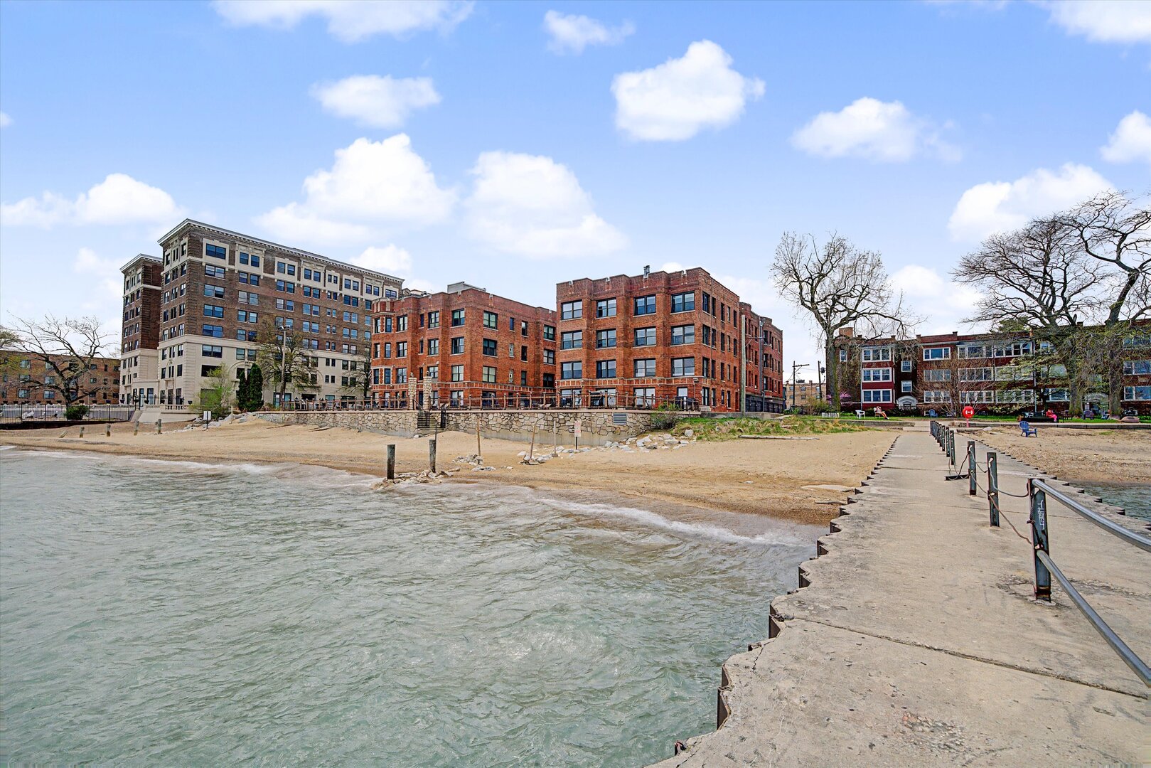 1200 West Sherwin Avenue Chicago IL 60626