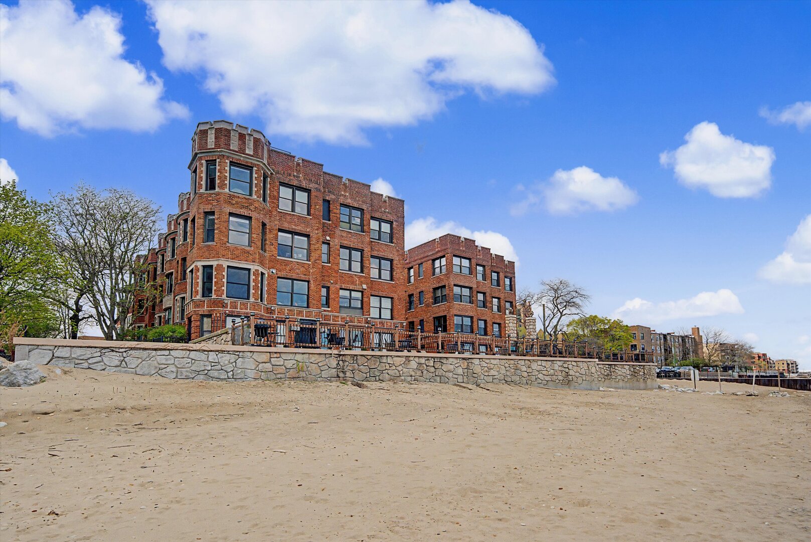 1200 West Sherwin Avenue Chicago IL 60626