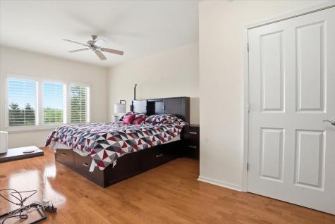 425 Village Green Lincolnshire IL 60069