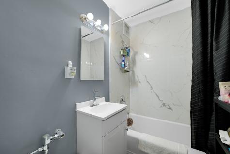 4880 North Marine Drive Chicago IL 60640
