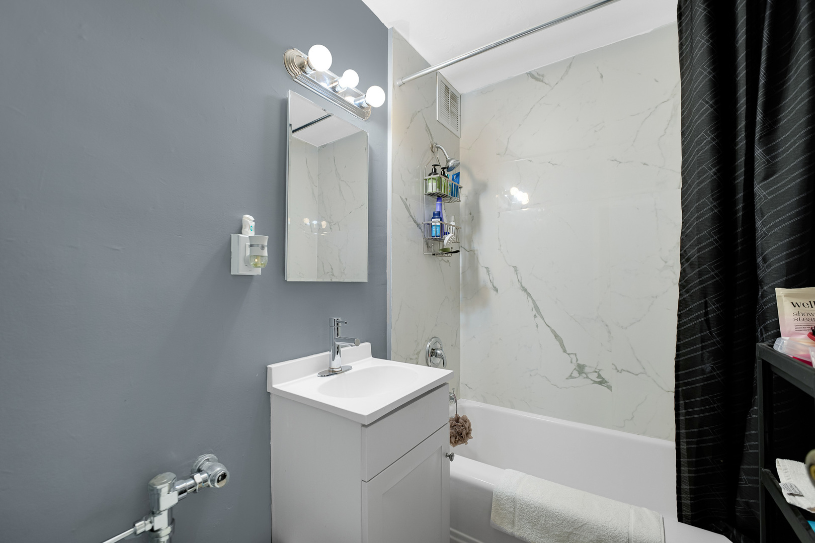 4880 North Marine Drive Chicago IL 60640