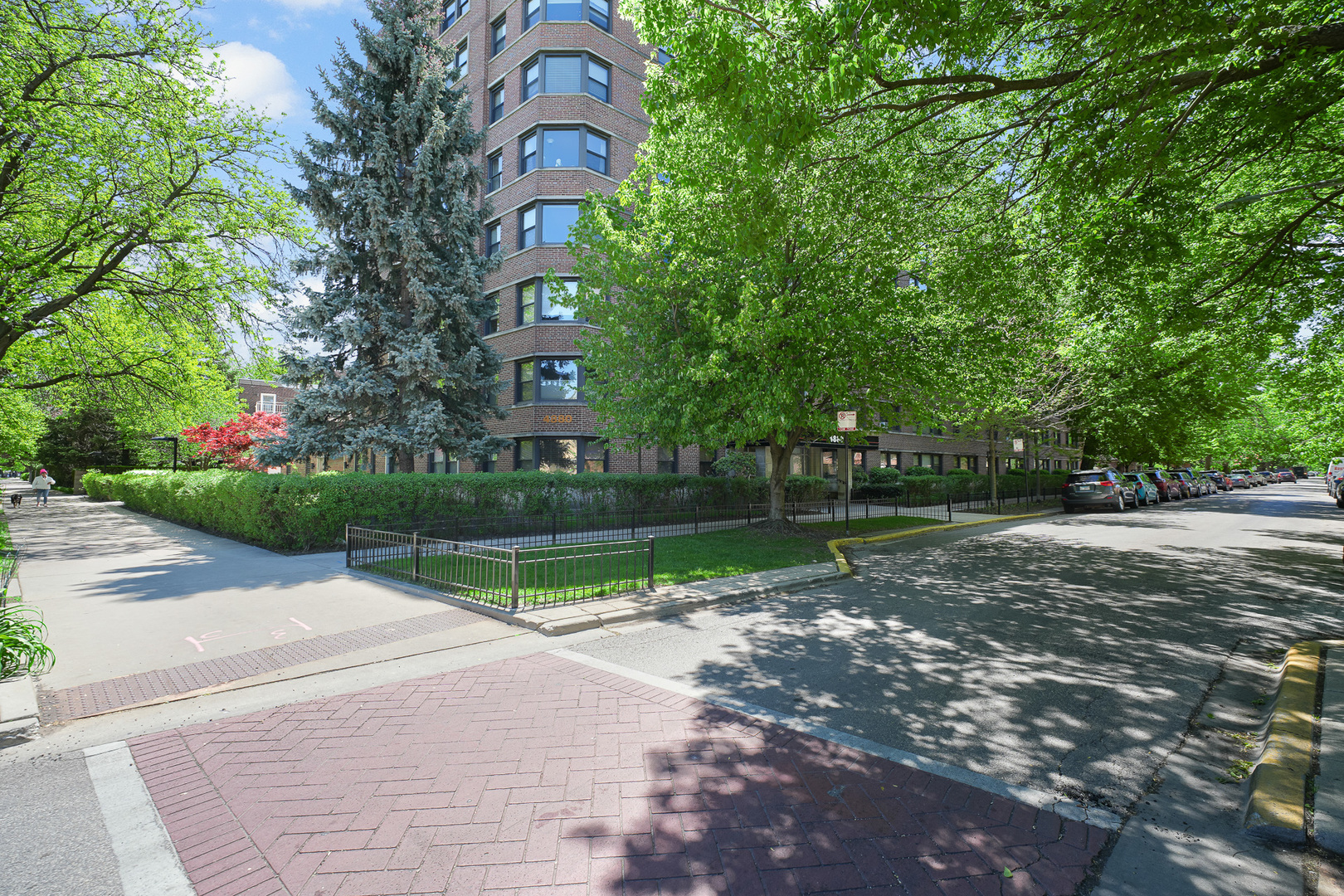 4880 North Marine Drive Chicago IL 60640
