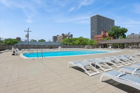 4250 North Marine Drive Chicago IL 60613