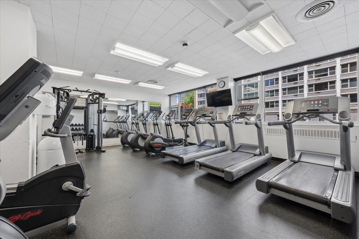 4250 North Marine Drive Chicago IL 60613
