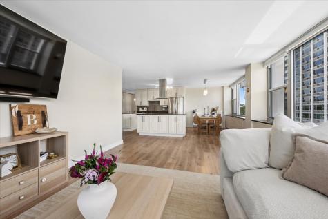 4250 North Marine Drive Chicago IL 60613