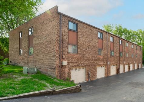 11104 O Gorman Drive Palos Hills IL 60465