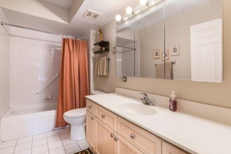 7031 West Touhy Avenue Niles IL 60714