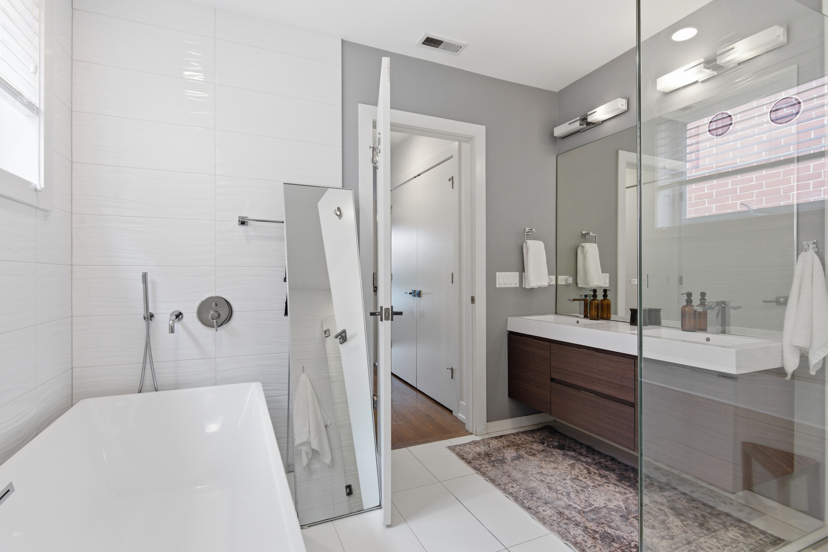 1639 North Artesian Avenue Chicago IL 60647
