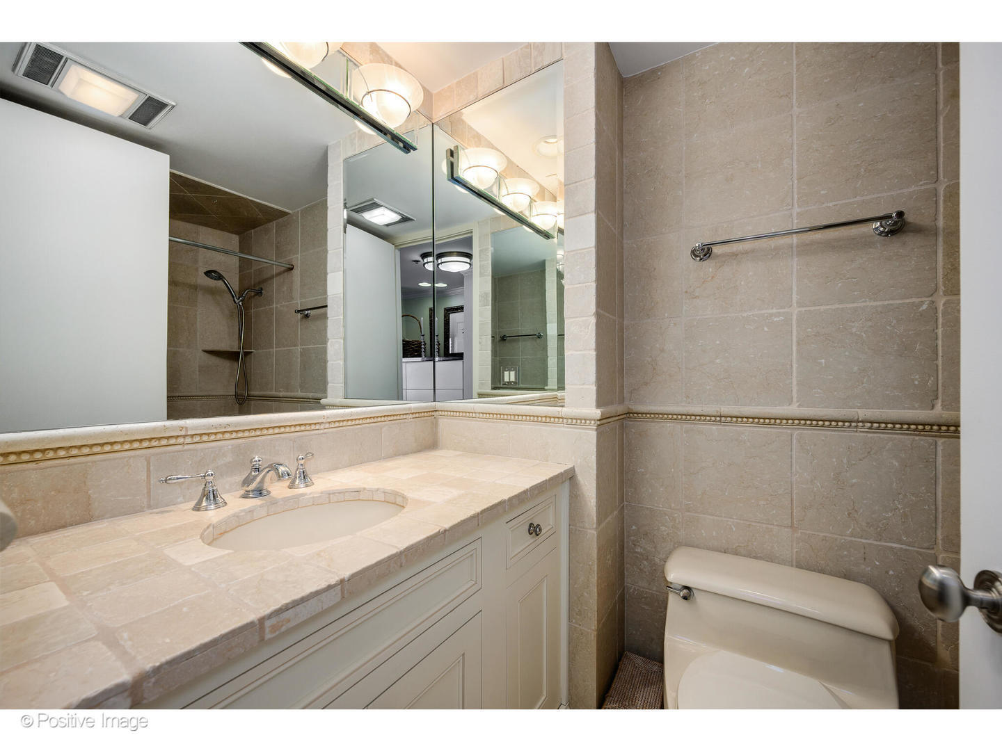 950 North Michigan Avenue Chicago IL 60611