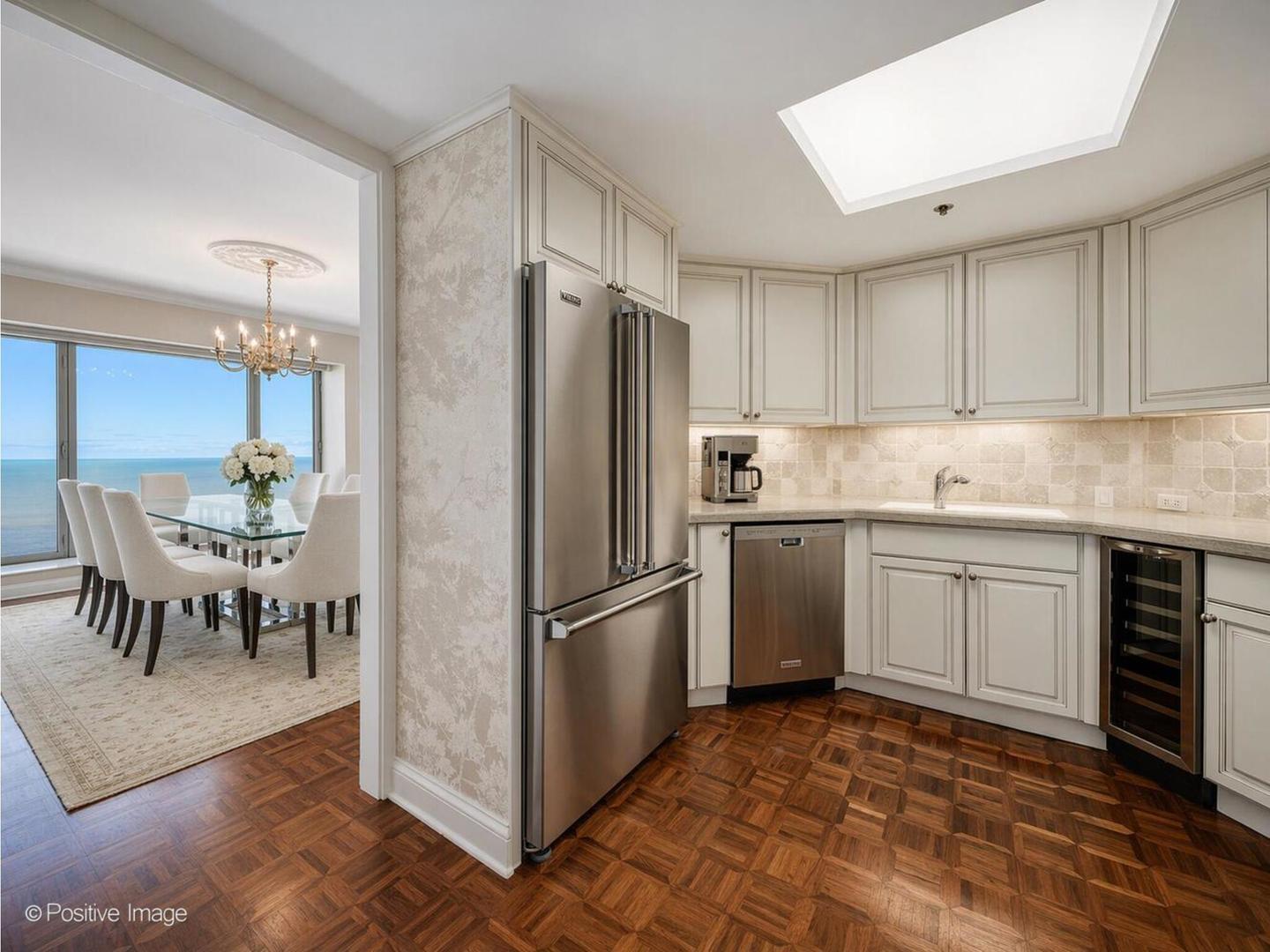 950 North Michigan Avenue Chicago IL 60611