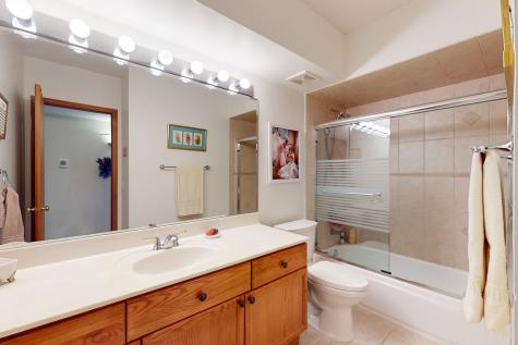 201 North Vail Avenue Arlington Heights IL 60004