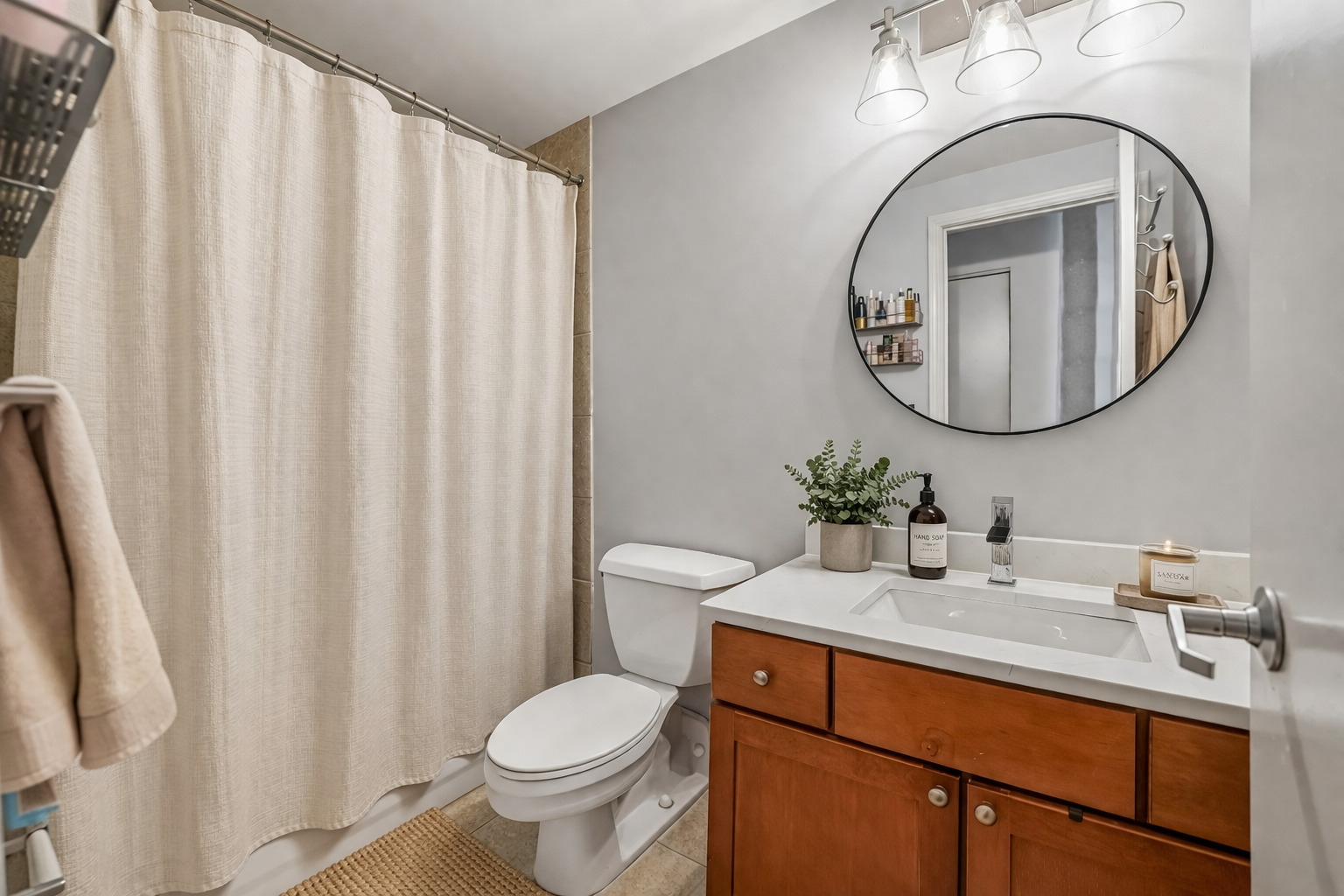 758 North Larrabee Street Chicago IL 60654