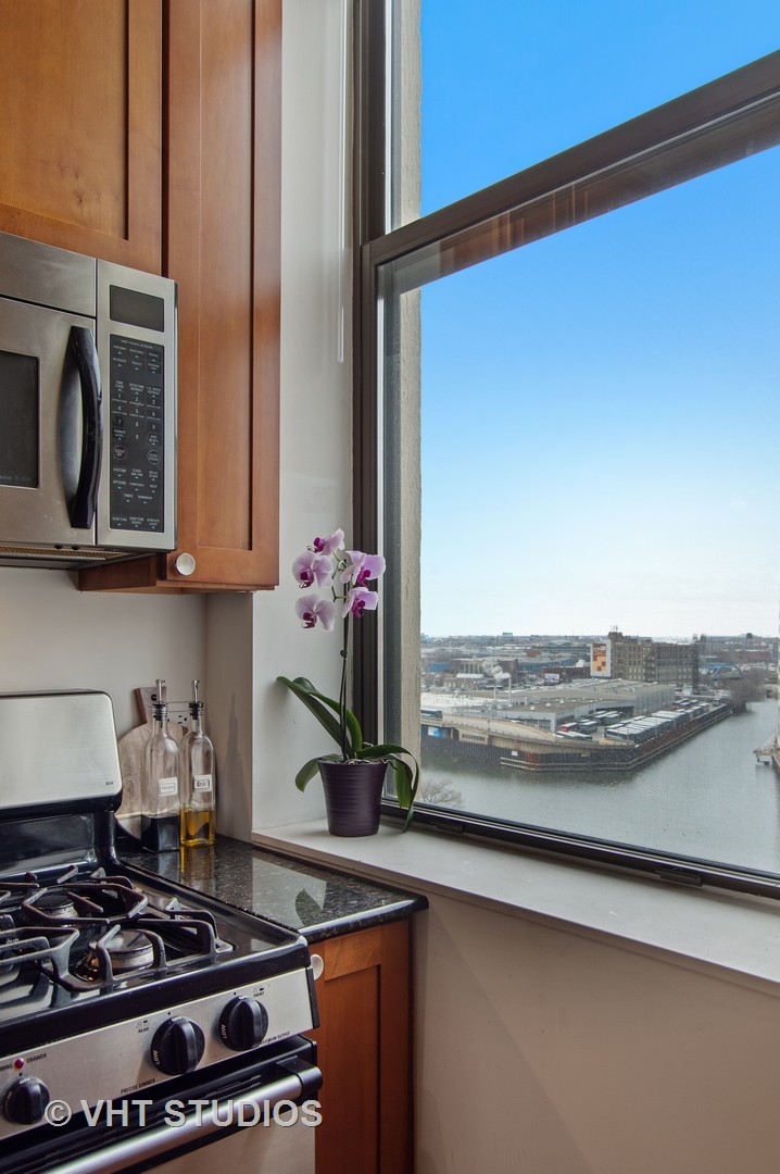 758 North Larrabee Street Chicago IL 60654