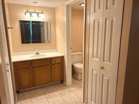 1964 Kenilworth Circle Hoffman Estates IL 60169