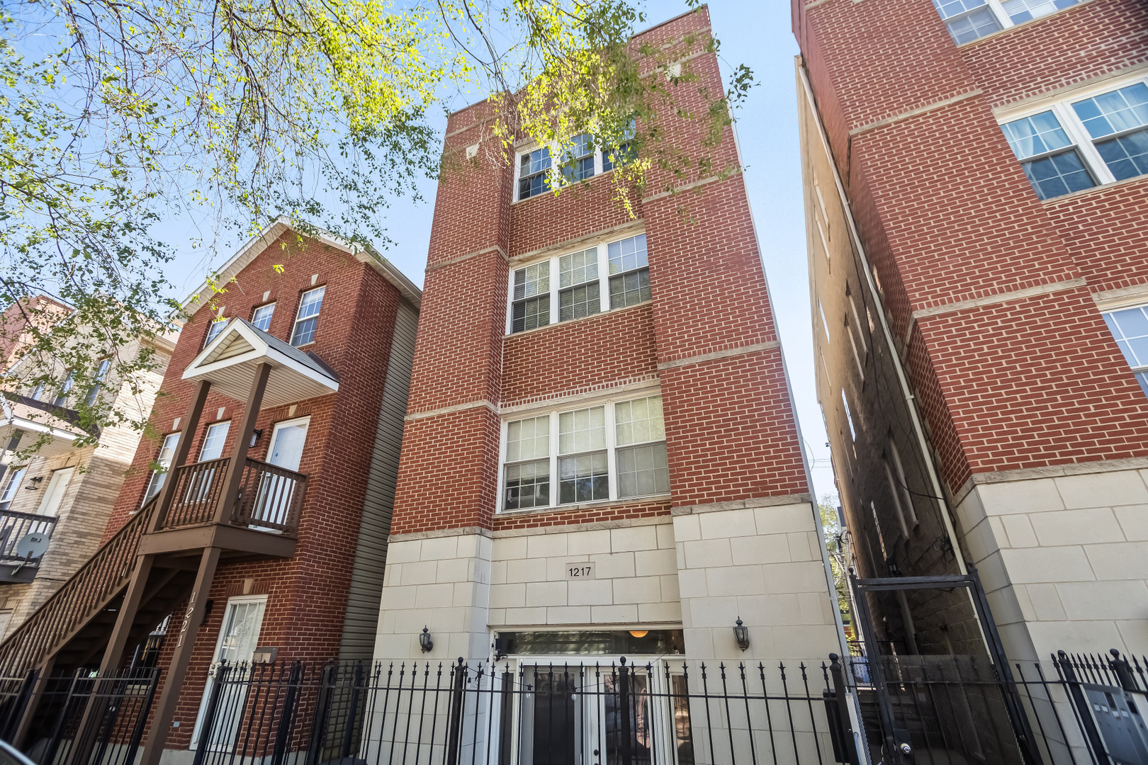 1217 North Honore Street Chicago IL 60622