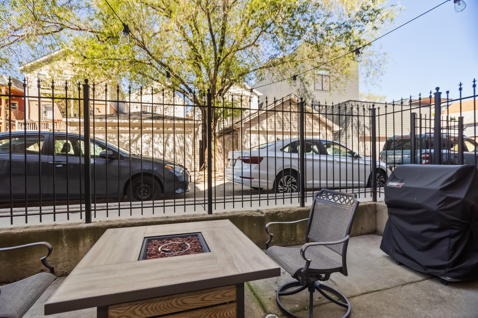 1217 North Honore Street Chicago IL 60622