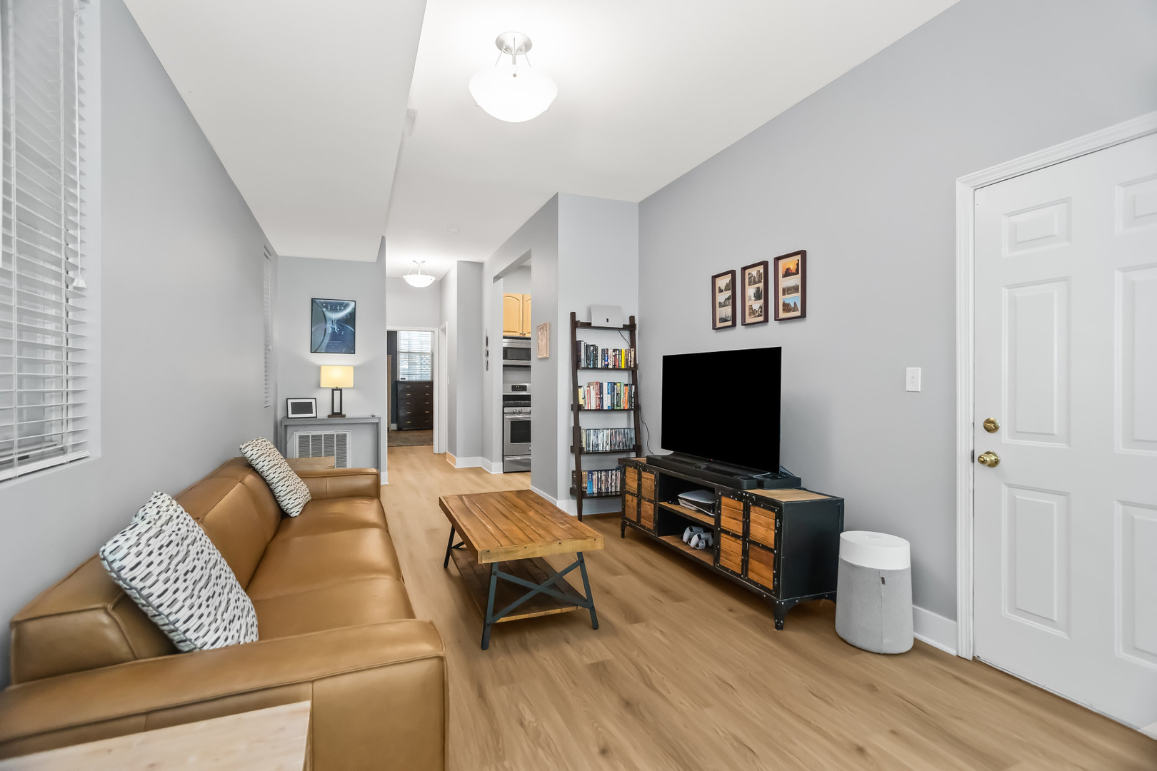 1217 North Honore Street Chicago IL 60622