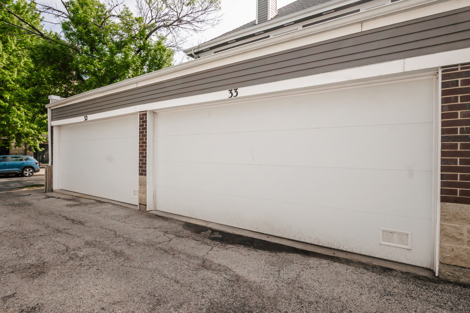 1139 West Roscoe Street Chicago IL 60657