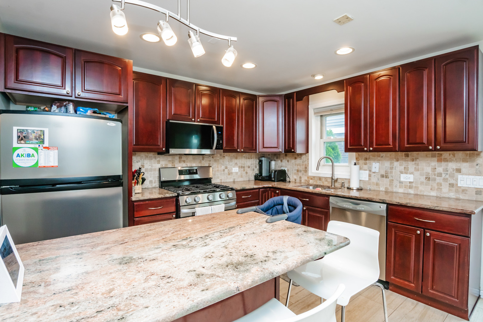 1139 West Roscoe Street Chicago IL 60657