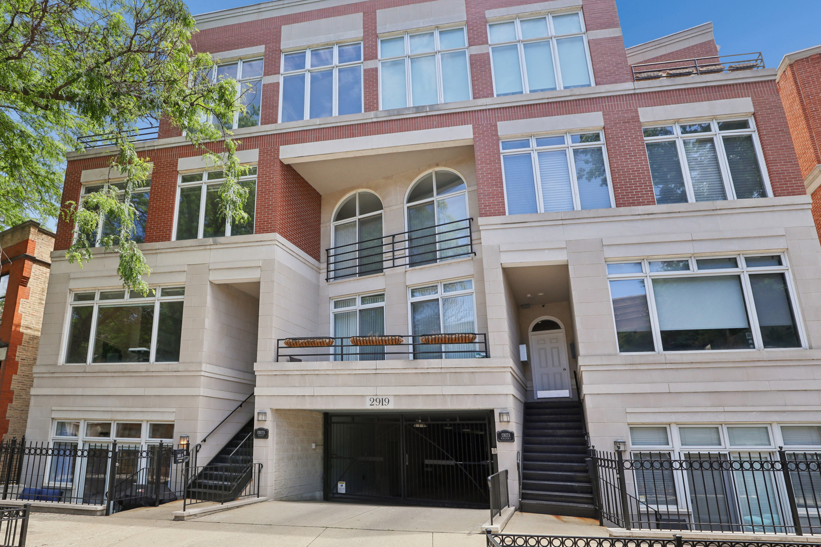 2919 North Burling Street Chicago IL 60657