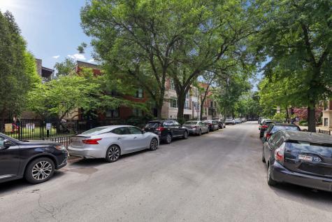 2919 North Burling Street Chicago IL 60657