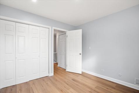 1182 East Barberry Lane Palatine IL 60074