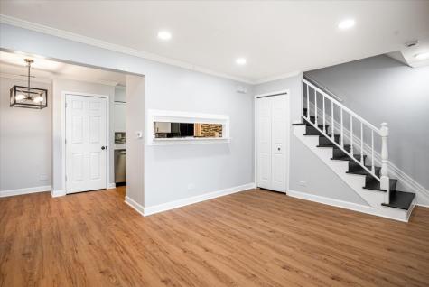 1182 East Barberry Lane Palatine IL 60074