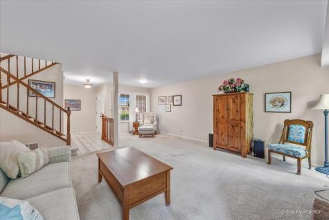 2106 Glasgow Court Hanover Park IL 60133