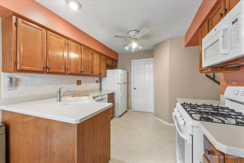 2106 Glasgow Court Hanover Park IL 60133