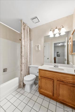 2106 Glasgow Court Hanover Park IL 60133