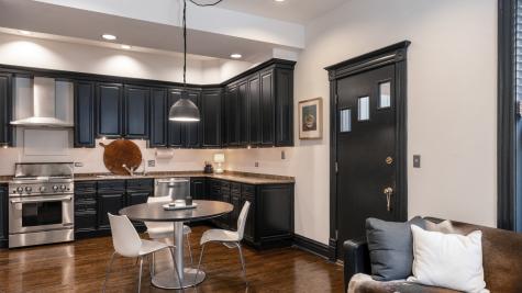 808 West Buckingham Place Chicago IL 60657