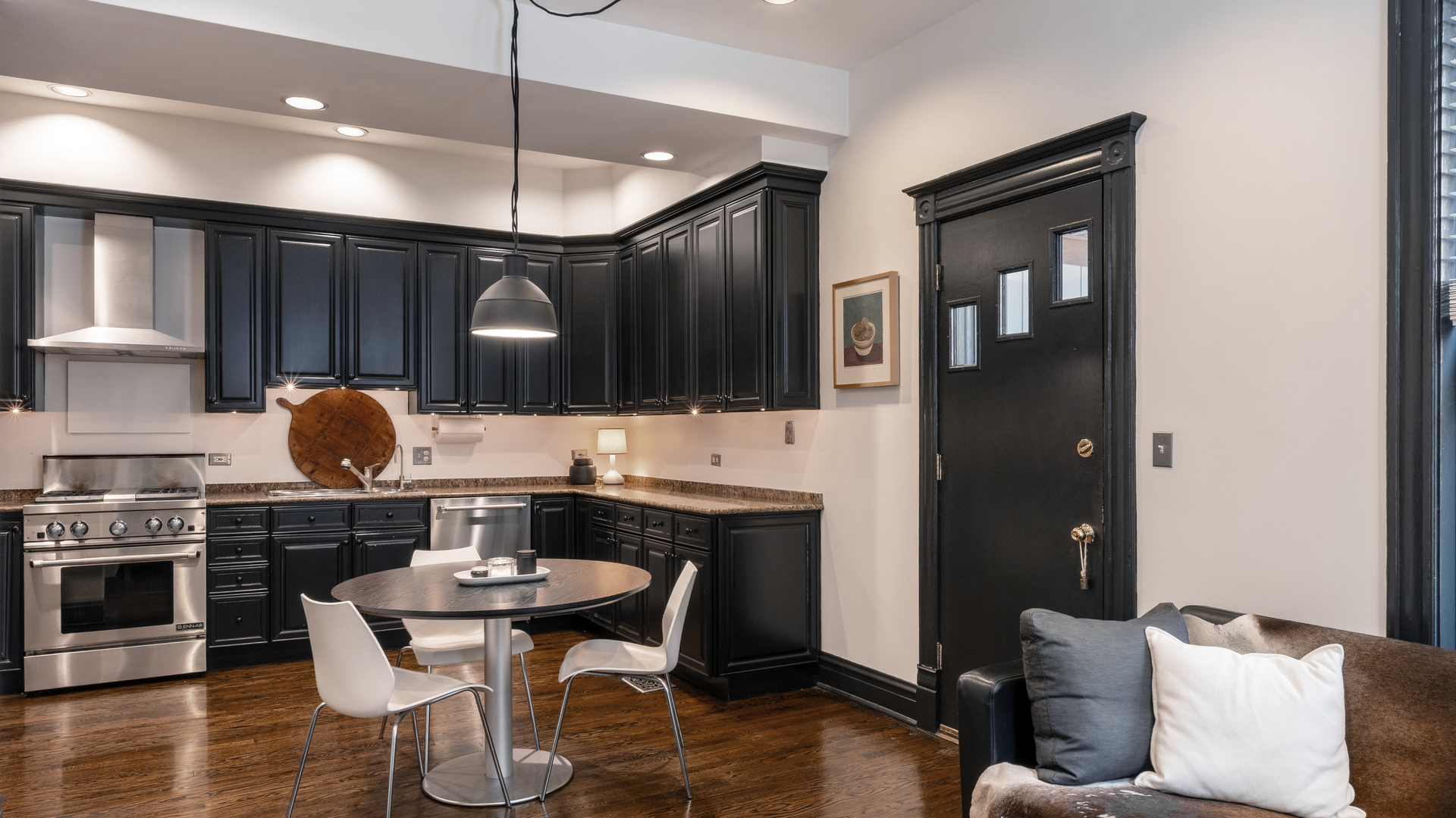 808 West Buckingham Place Chicago IL 60657