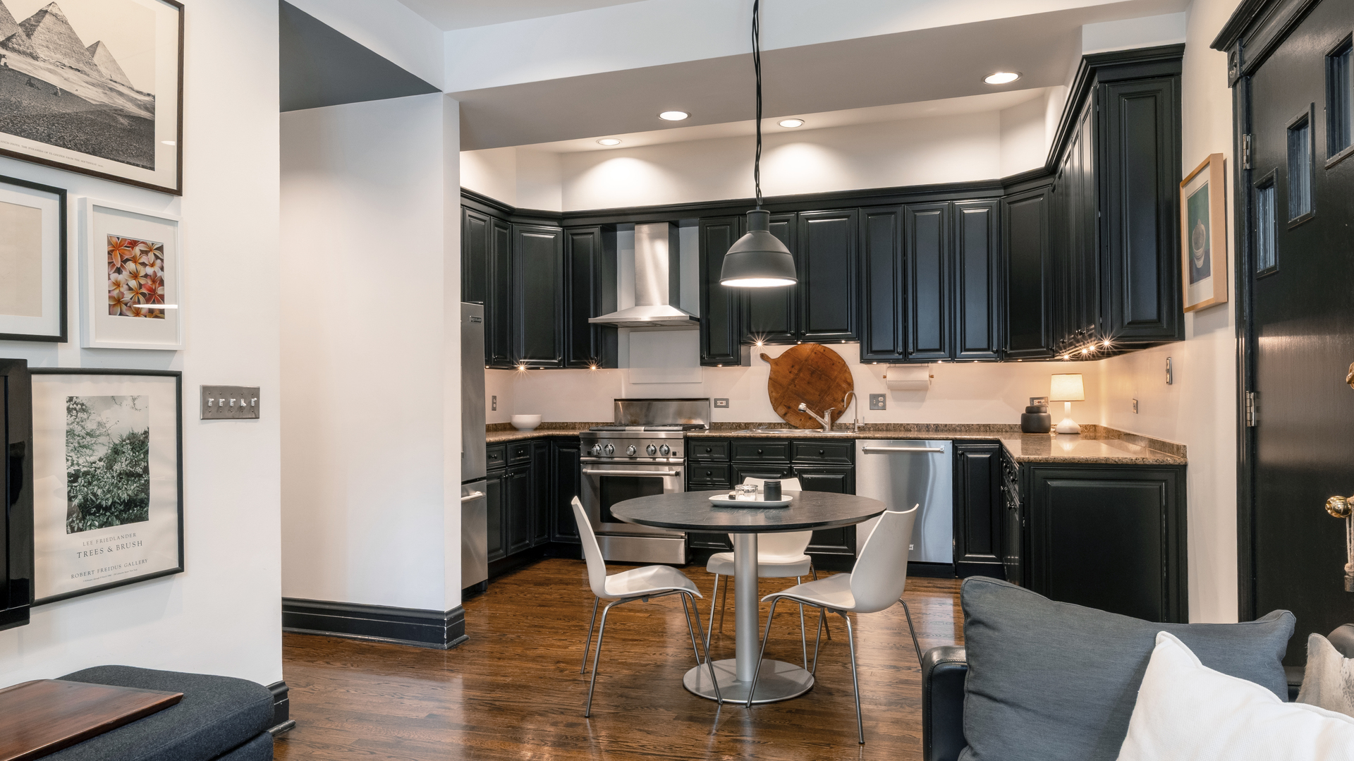 808 West Buckingham Place Chicago IL 60657