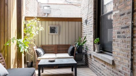 808 West Buckingham Place Chicago IL 60657