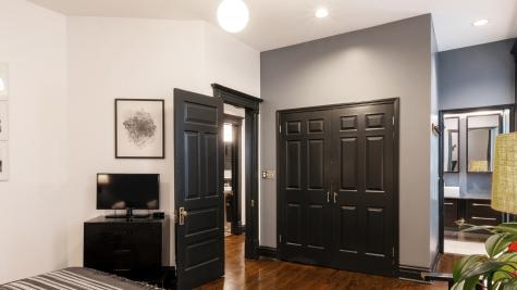 808 West Buckingham Place Chicago IL 60657