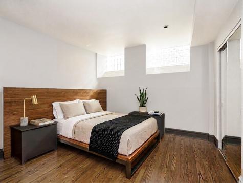 808 West Buckingham Place Chicago IL 60657