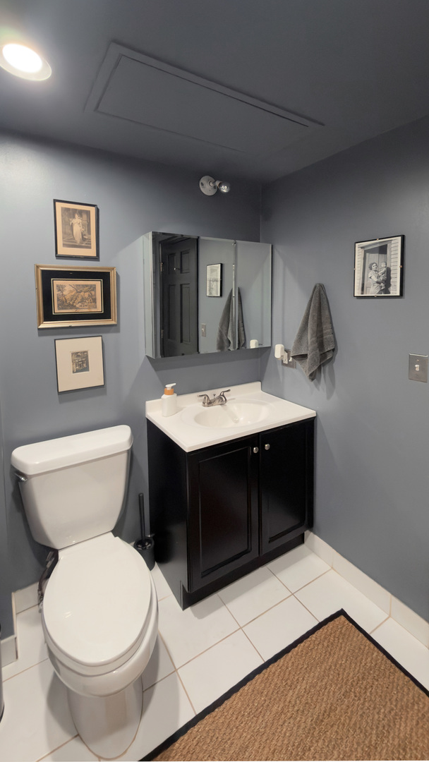 808 West Buckingham Place Chicago IL 60657