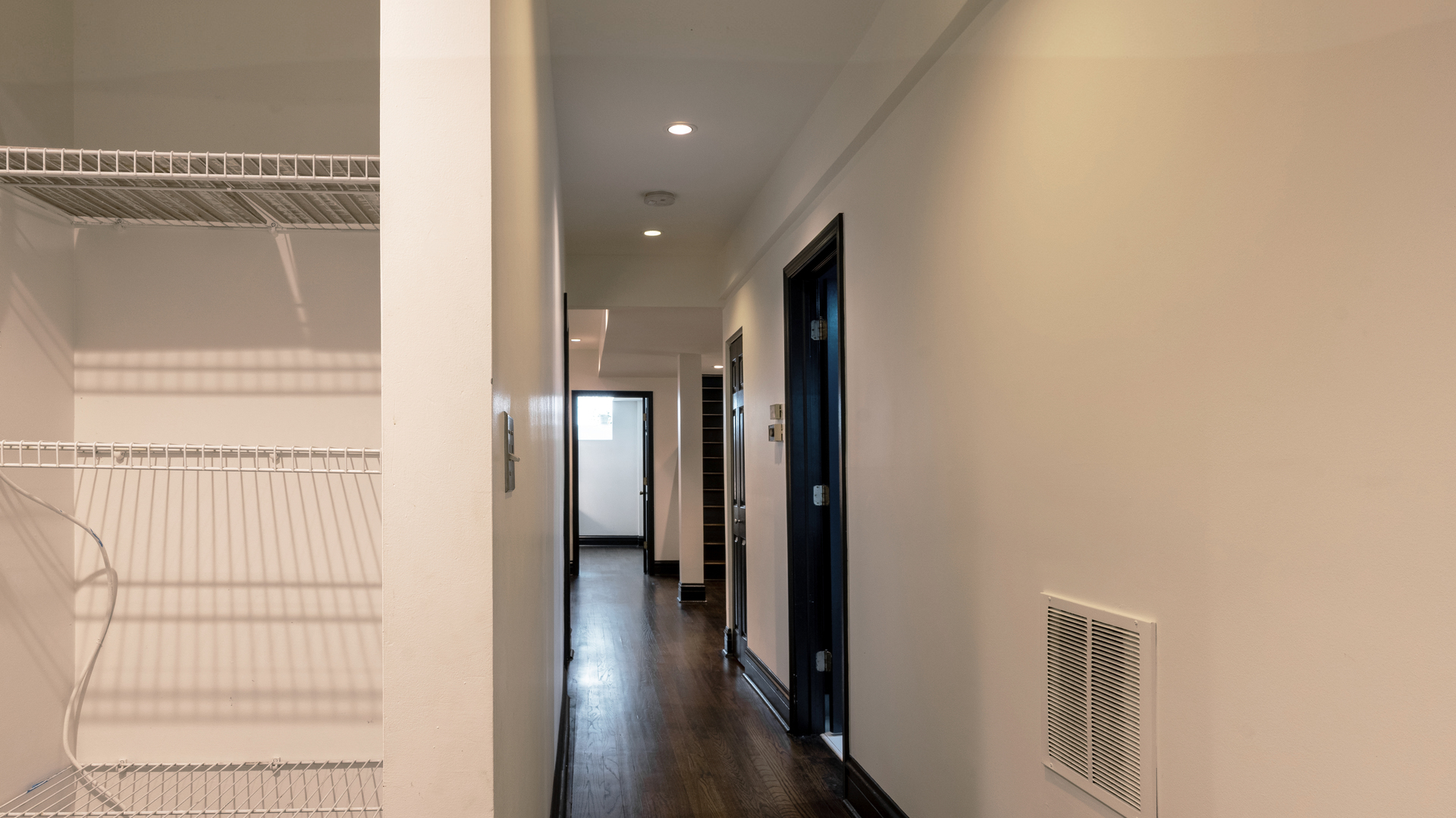 808 West Buckingham Place Chicago IL 60657