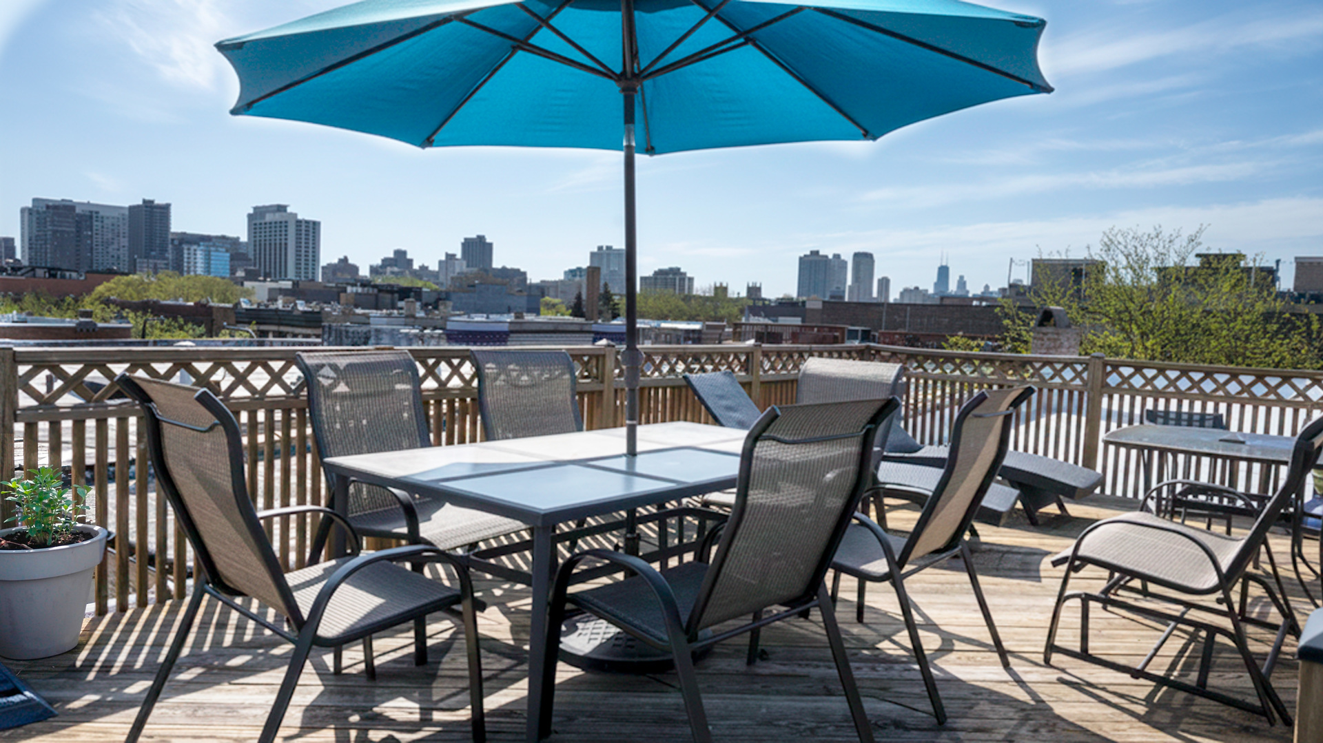 808 West Buckingham Place Chicago IL 60657