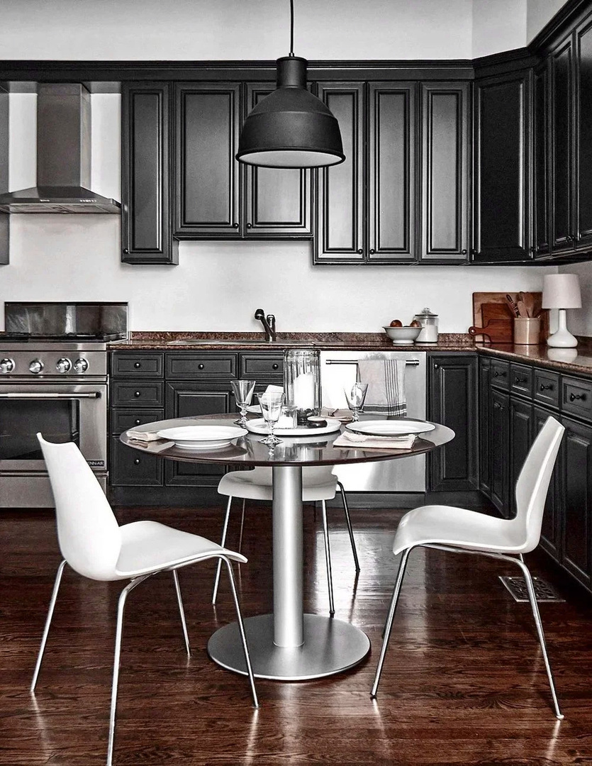808 West Buckingham Place Chicago IL 60657