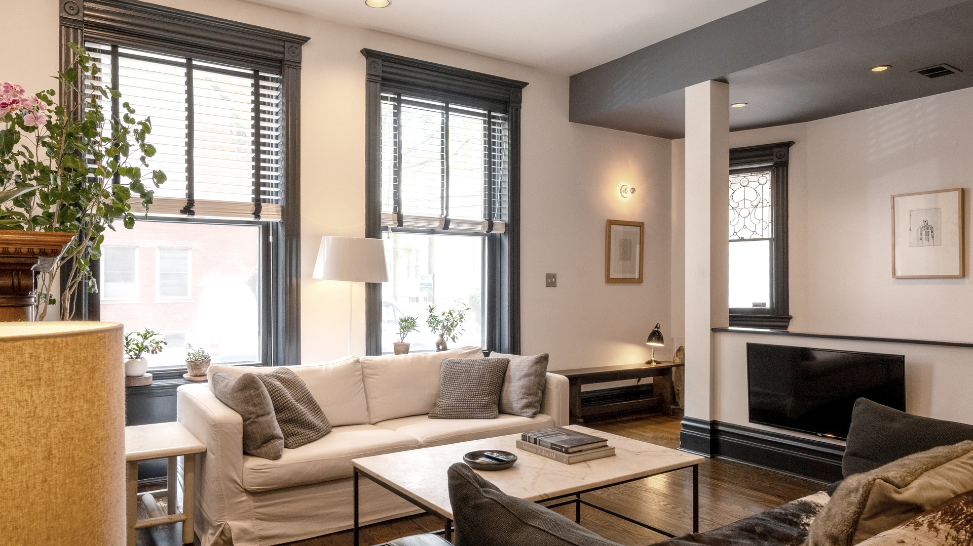 808 West Buckingham Place Chicago IL 60657
