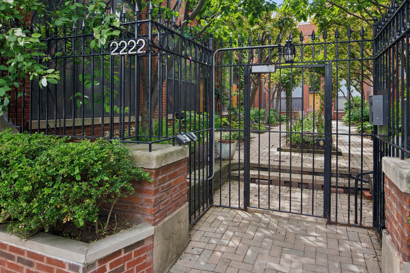 2222 North Racine Avenue Chicago IL 60614