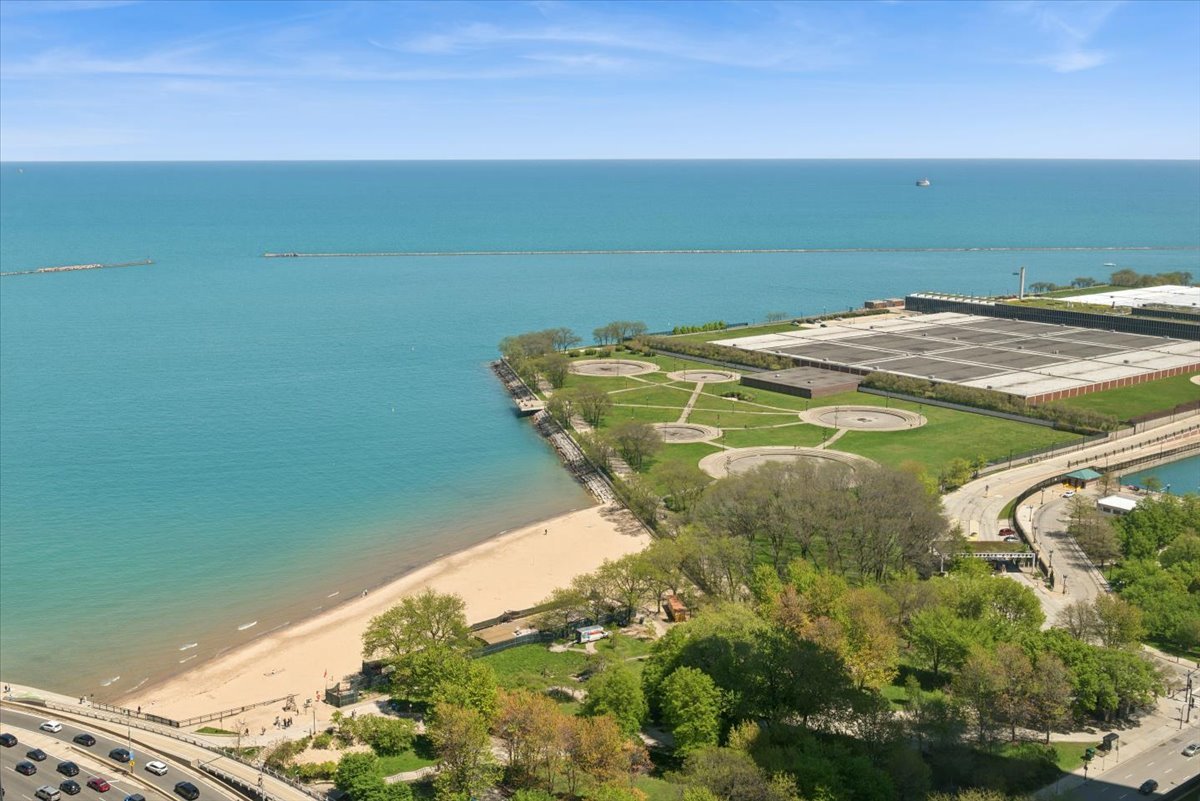 474 North Lake Shore Drive Chicago IL 60611