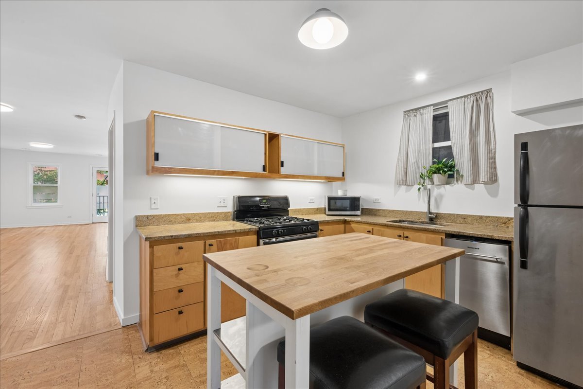 464 North Aberdeen Street Chicago IL 60642
