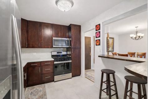 3300 North Carriageway Drive Arlington Heights IL 60004