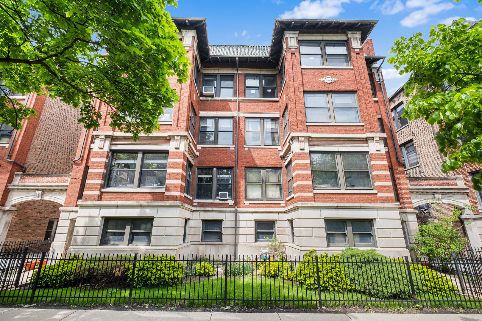1140 East Hyde Park Boulevard Chicago IL 60615